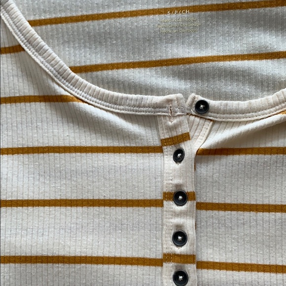 Top - Picture 4 of 4